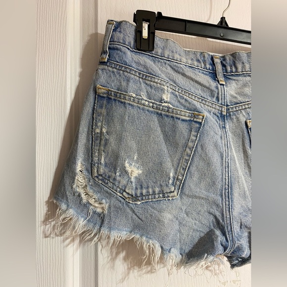 Aritzia Agolde Parker Vintage Cut-Off Distressed Rip Jean Denim Shorts Size 27 - Picture 12 of 16